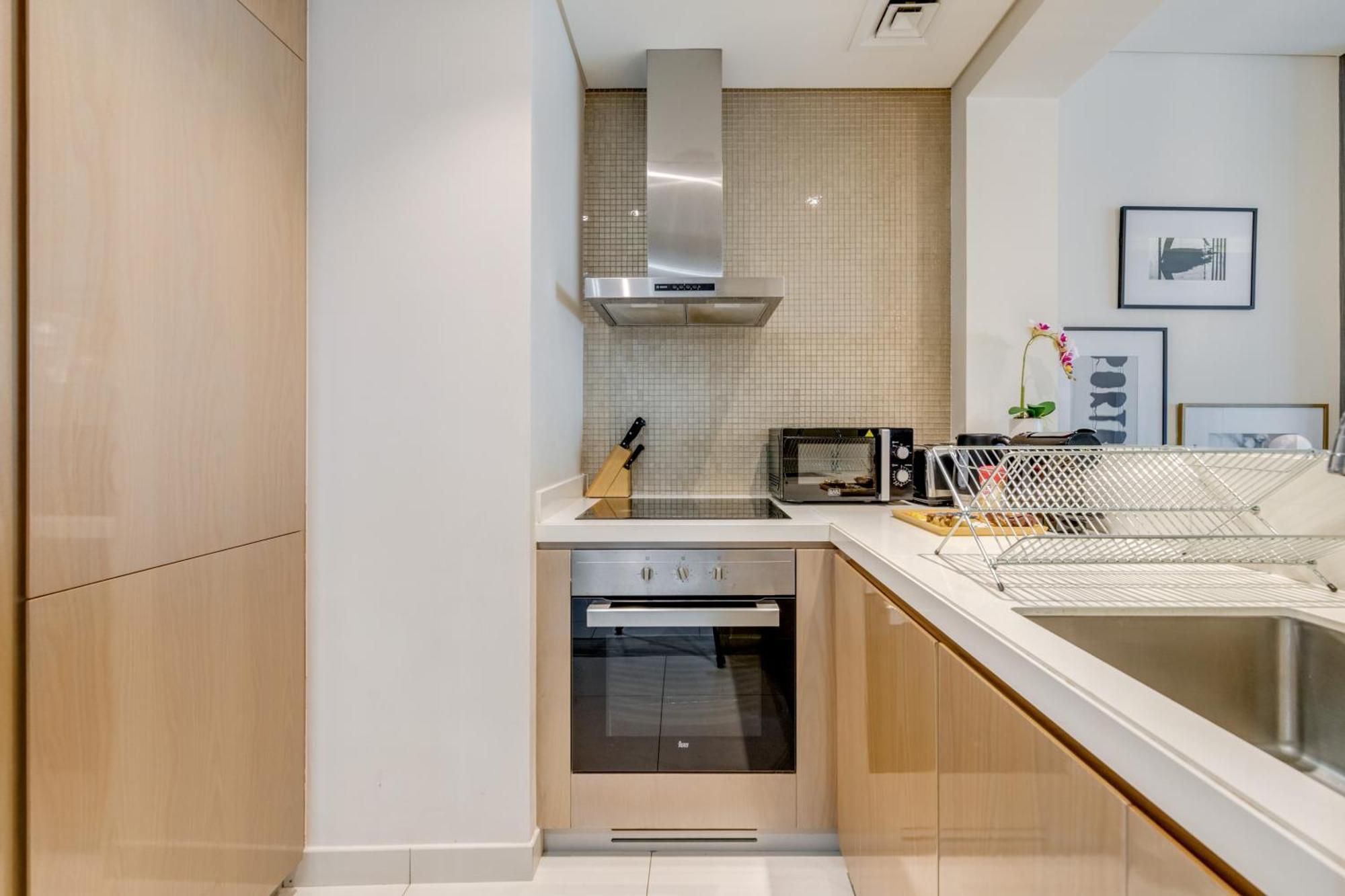 Globalstay Damac Towers By Paramount In Business Bay Dubai Exterior photo